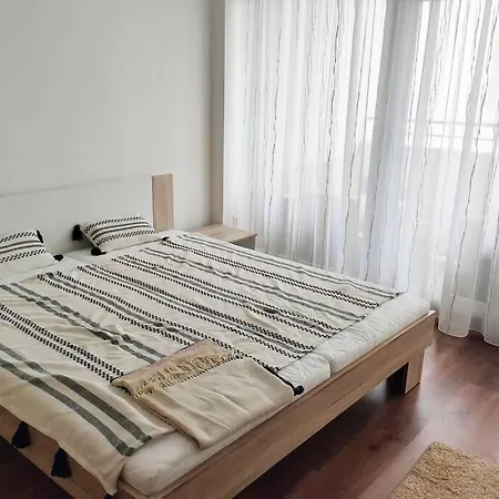 Plaza - Center, Free Parking, Free Wifi Apartment *